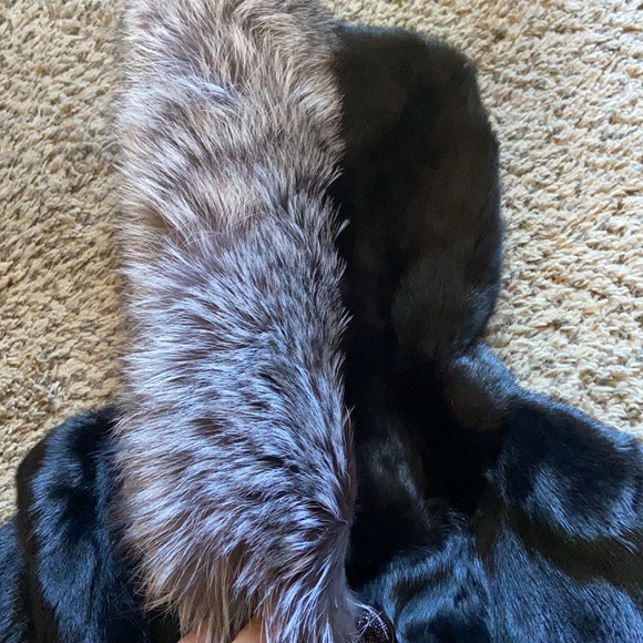 Gorgeous mink jacket - Picture 3 of 13